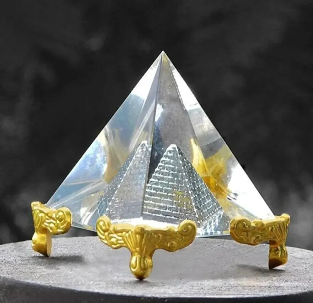Vastu Table Pyramid